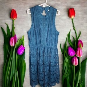 Lace jade dress